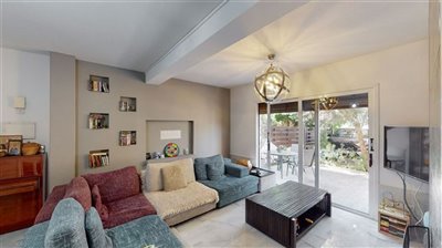 1ccd0372-ed70-463c-b354-114a9790cc3f