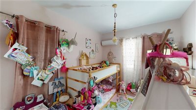 586a4b25-bd0e-496d-8b74-704541f43171