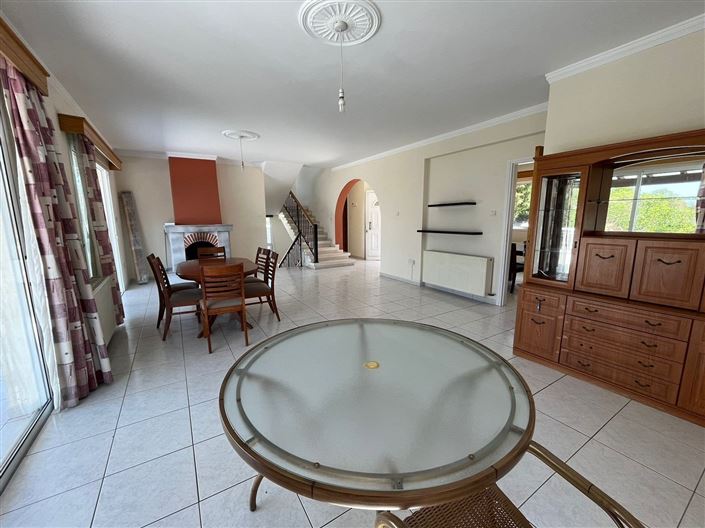 Image No.2-Maison de 3 chambres à vendre à Tsada