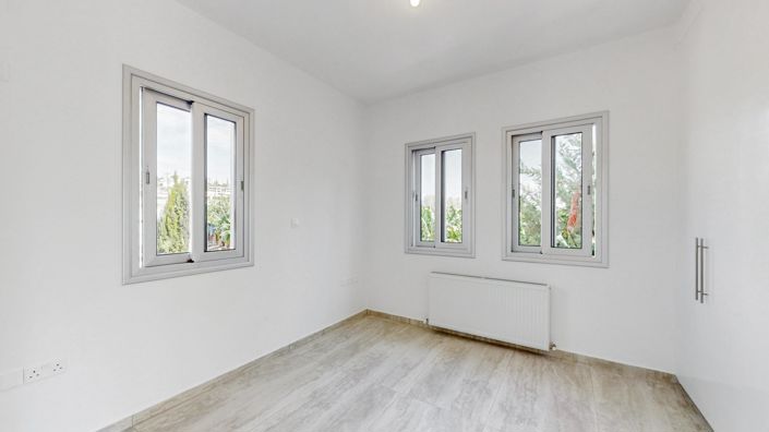 Image No.13-Maison de 5 chambres à vendre à Kissonerga