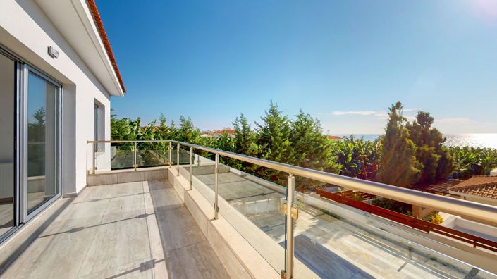 Image No.22-Maison de 5 chambres à vendre à Kissonerga