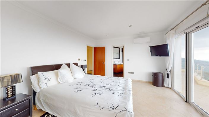 Image No.10-Maison de 5 chambres à vendre à Akoursos