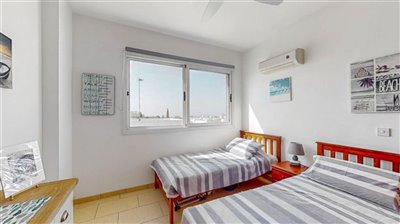 a79fffdf-1a85-47d1-9aaf-a08818620794