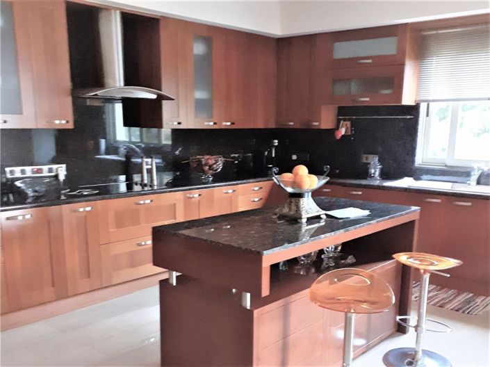 Image No.2-Maison de 6 chambres à vendre à Tala