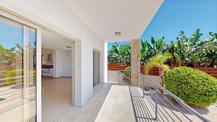 Image No.7-Maison de 4 chambres à vendre à Kissonerga