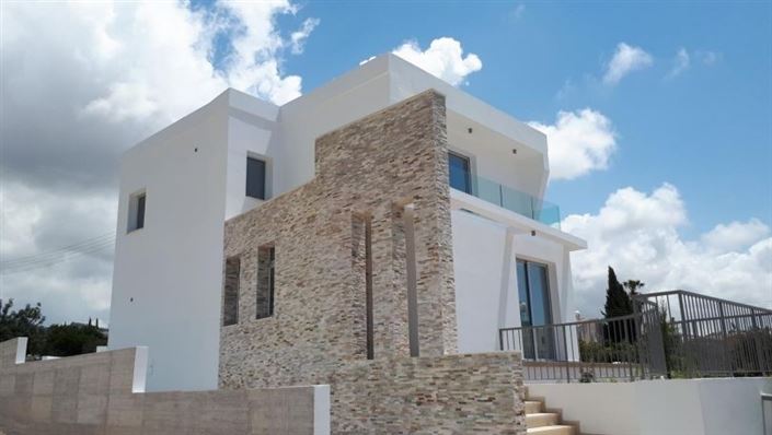 Image No.13-3 Bed House for sale