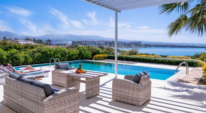 Image No.3-Maison de 4 chambres à vendre à Peyia