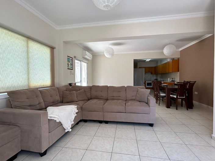 Image No.2-Appartement de 3 chambres à vendre à Tombs of the Kings