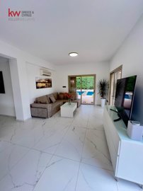 53b4a091-df14-4d81-8598-4422fa29c27a