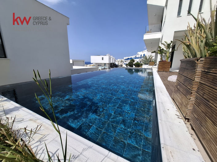 Image No.2-5 Bed Villa for sale