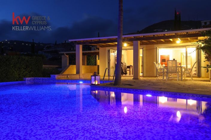 Image No.2-Bungalow de 5 chambres à vendre à Tala