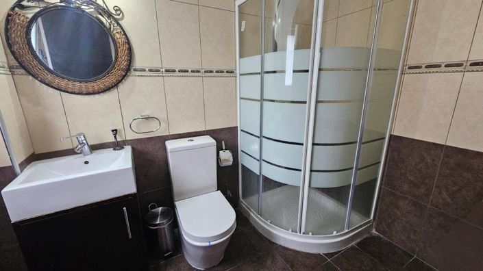 Image No.20-Maison de 5 chambres à vendre à Polemi