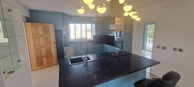 e6a0e8f7-7d95-4459-a018-9726da1d6b72