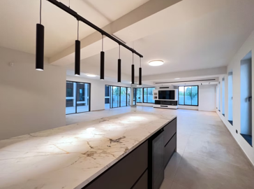 d51e85ac-8f7b-4eb1-9a4b-774460ef4b3e