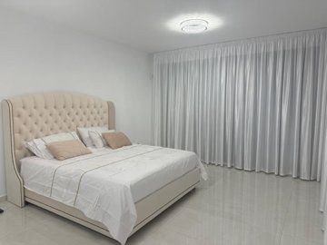 e0d8d522-22ff-4dc5-8a8a-447238a51c54