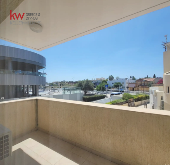 Image No.5-2 Bed House for sale