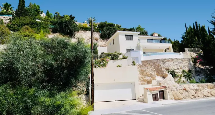 Image No.6-4 Bed House for sale