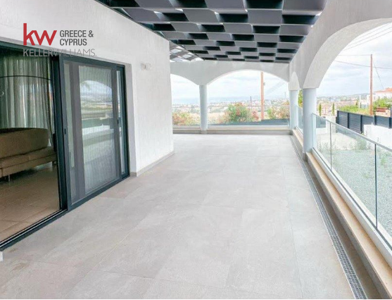 Image No.9-Maison de 8 chambres à vendre à Peyia