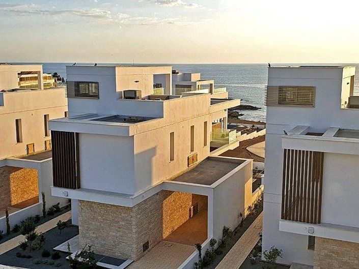 Image No.10-Maison de 4 chambres à vendre à Kissonerga