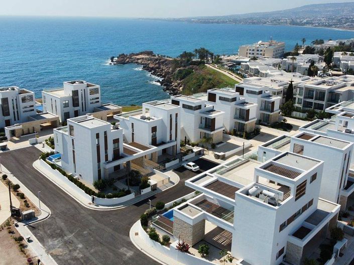 Image No.3-Maison de 4 chambres à vendre à Kissonerga