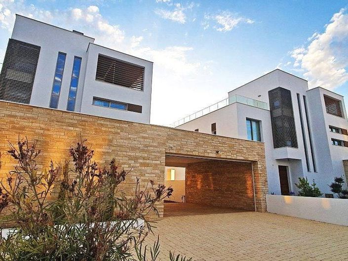 Image No.6-Maison de 4 chambres à vendre à Kissonerga