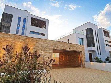 74349176-1df3-4fce-aa68-fde90614658a