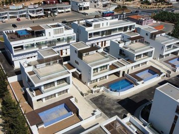 f2048fe5-b3a9-4ee7-9b95-76dcf1a5c299