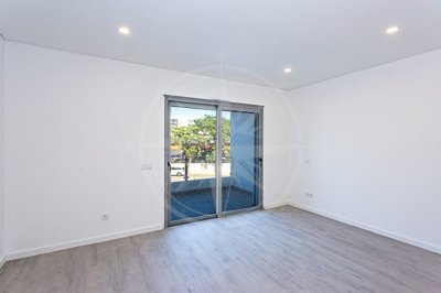 1987-339361-0086b5b4f2b294297643049c268e89554