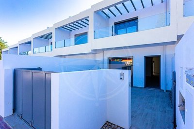 1987-339361-0086b5b4f2b294297643049c268e89554