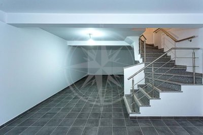 1987-349669-0086b5b4f2b294297643049c268e89554