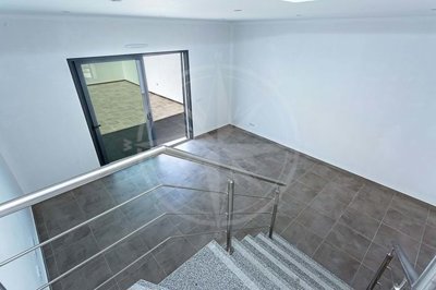 1987-349669-0086b5b4f2b294297643049c268e89554