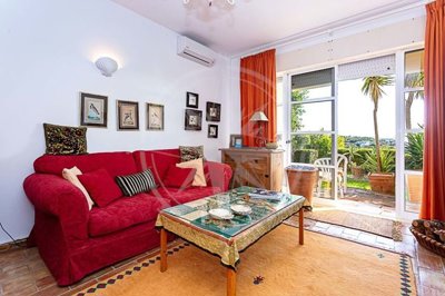 1987-359339-0086b5b4f2b294297643049c268e89554