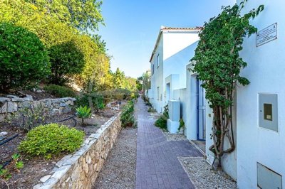 1987-359339-0086b5b4f2b294297643049c268e89554