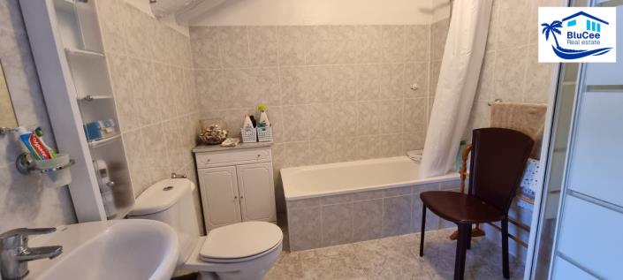 Image No.32-4 Bed House for sale