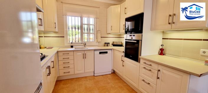 Image No.19-3 Bed Semi-Detached for sale