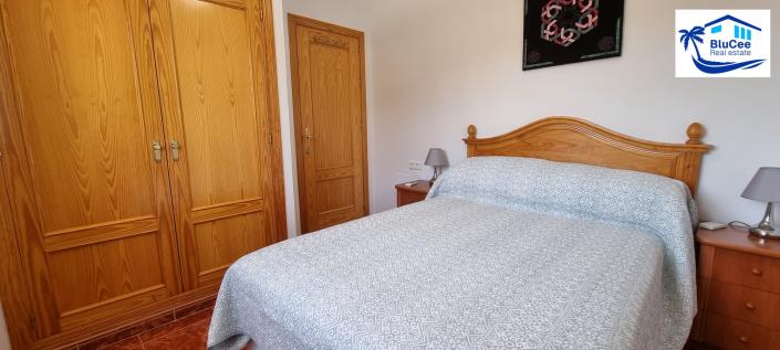 Image No.28-3 Bed Semi-Detached for sale