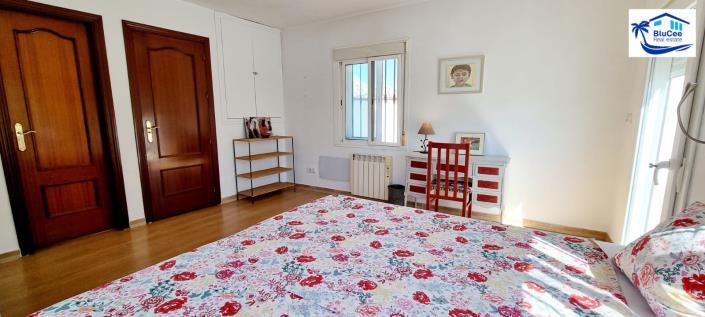 Image No.28-2 Bed Semi-Detached for sale