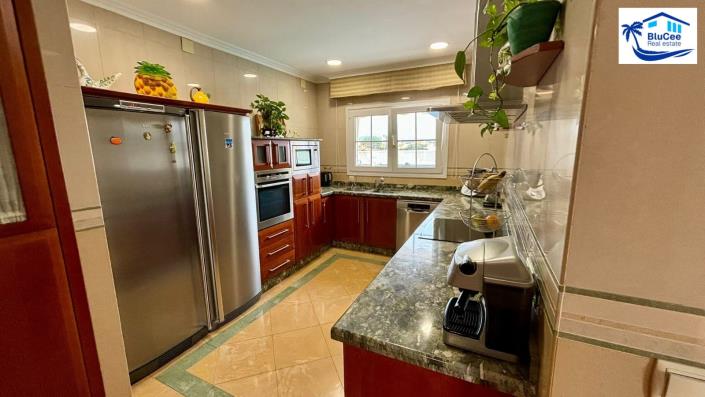 Image No.16-6 Bed House/Villa for sale