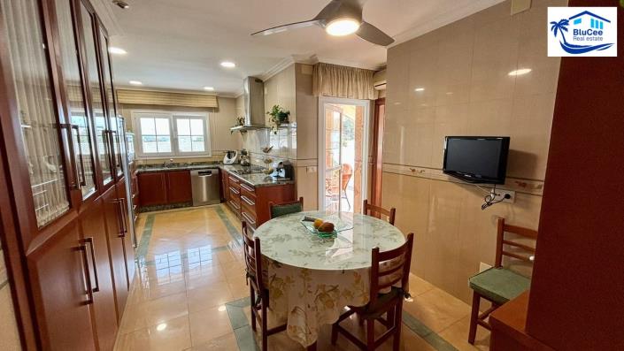 Image No.13-6 Bed House/Villa for sale