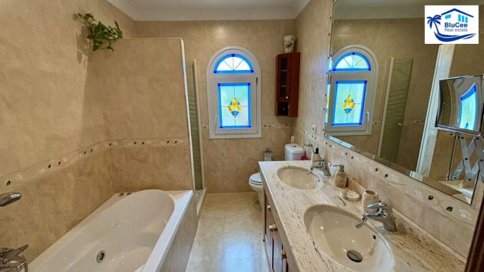 Image No.32-6 Bed House/Villa for sale