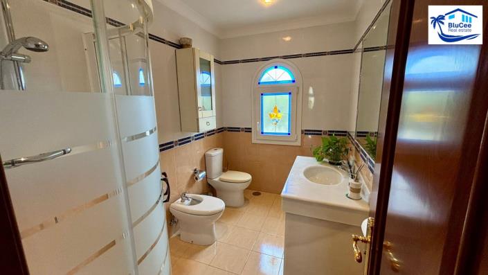 Image No.23-6 Bed House/Villa for sale