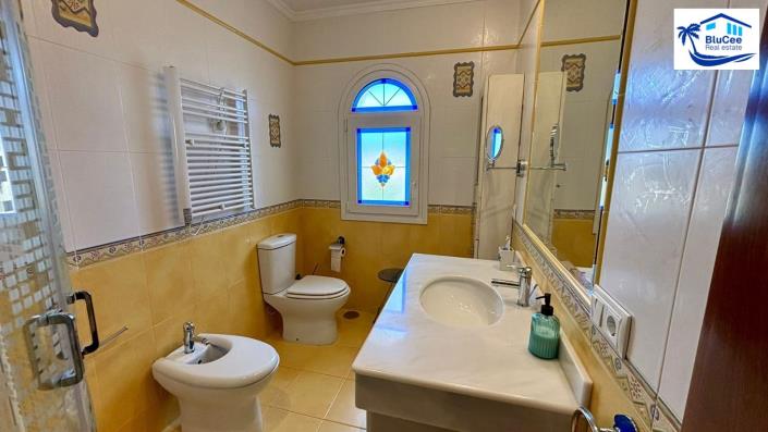 Image No.43-6 Bed House/Villa for sale