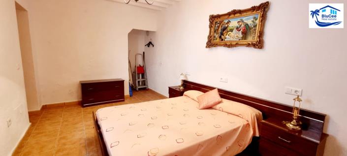 Image No.13-4 Bed Village House for sale