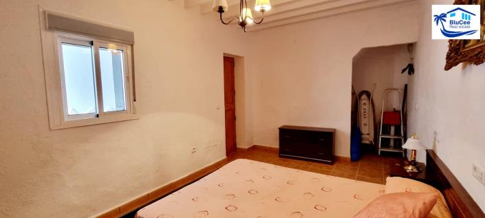 Image No.14-4 Bed Village House for sale