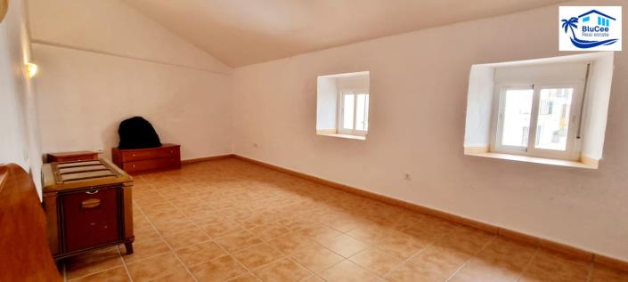 Image No.21-4 Bed Village House for sale