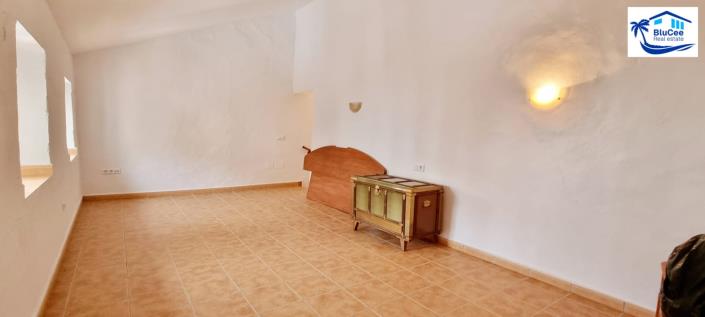 Image No.23-4 Bed Village House for sale