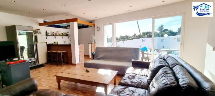 Image No.10-10 Bed Villa / Detached for sale