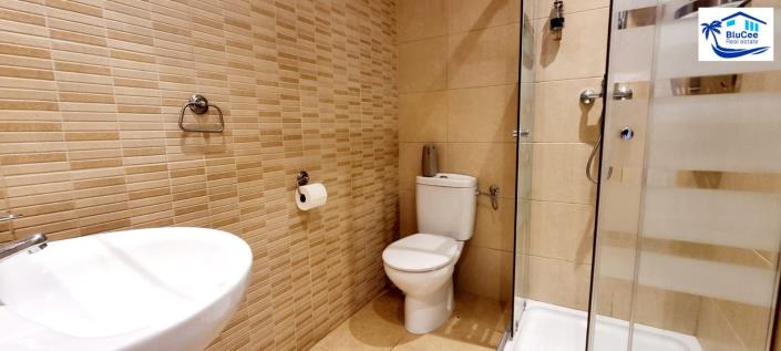 Image No.21-10 Bed Villa / Detached for sale