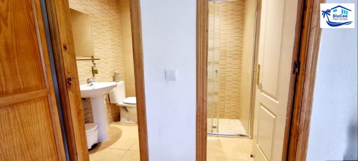 Image No.24-10 Bed Villa / Detached for sale