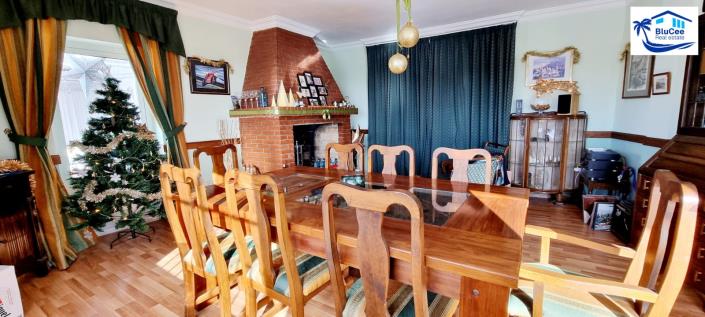 Image No.37-10 Bed Villa / Detached for sale